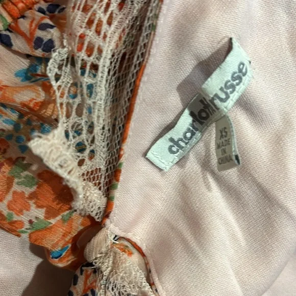 Charlotte Russe romper - Picture 4 of 4